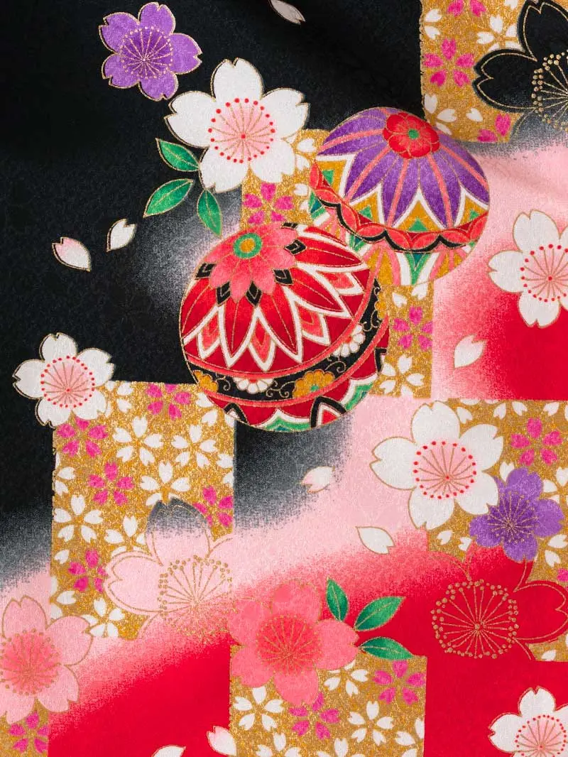 女児袴レンタル(7歳)0135 黒地に鞠と芍薬＆刺繍袴えんじ