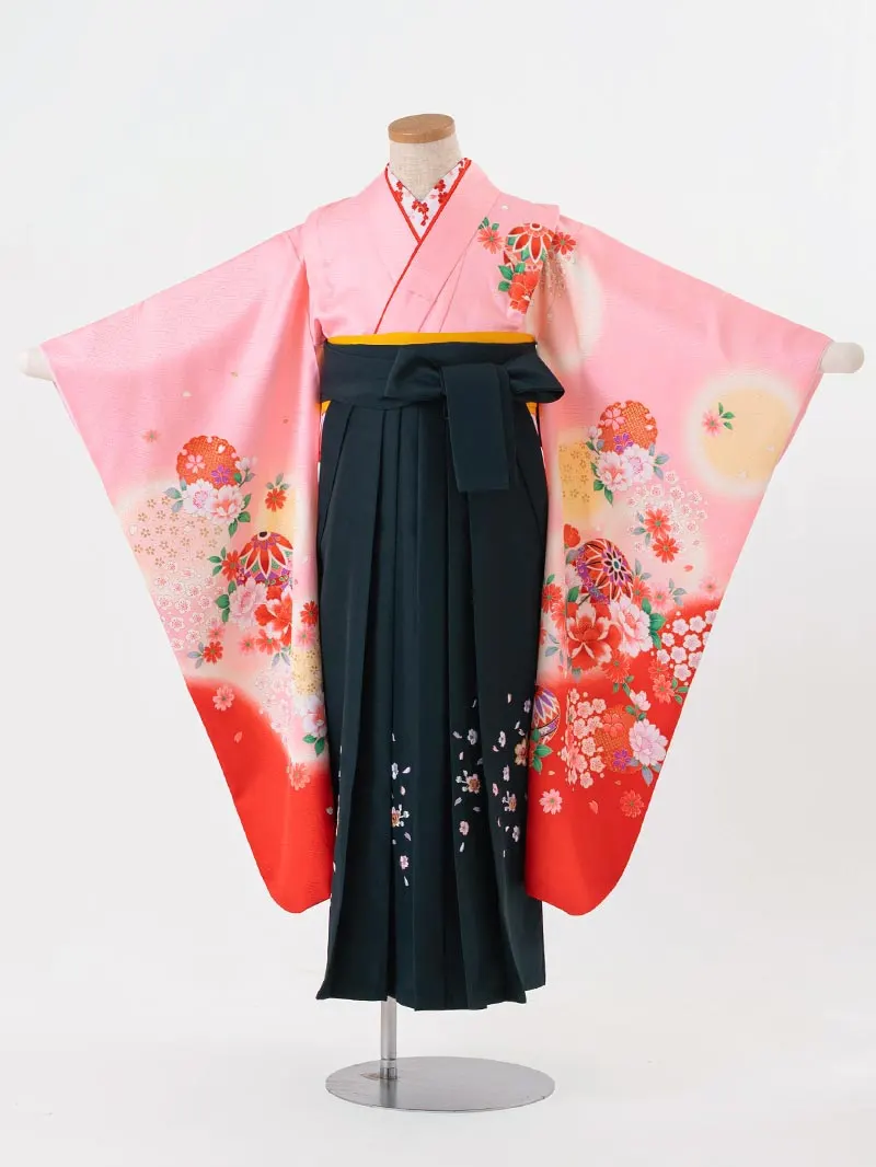 女児袴レンタル(7歳)0137 赤地に鞠と桜＆刺繍袴緑