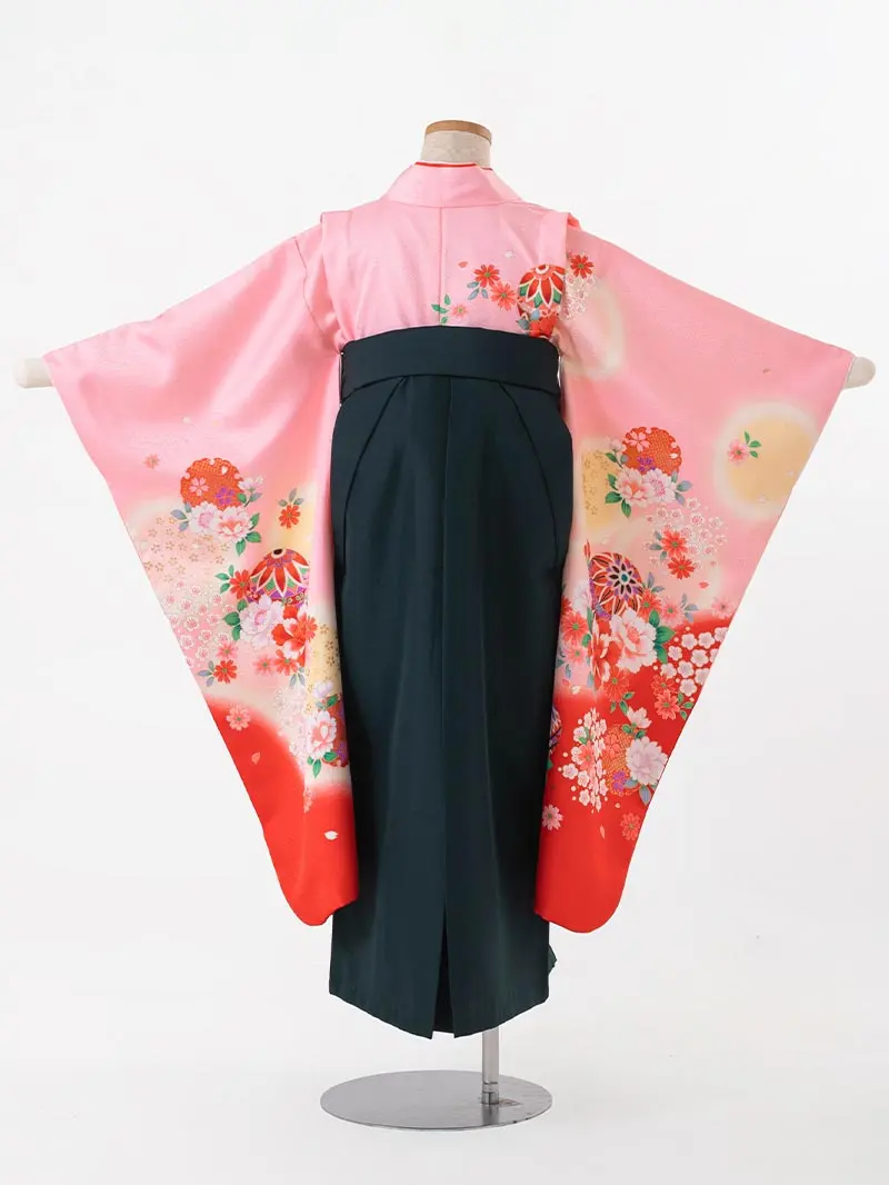 女児袴レンタル(7歳)0137 赤地に鞠と桜＆刺繍袴緑