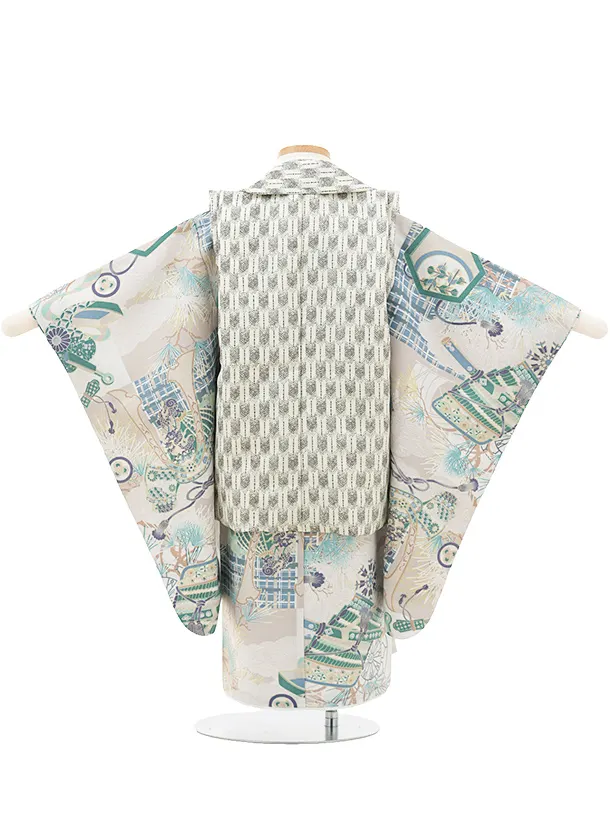 七五三(3歳男の子/被布)3285/白 矢柄 兜×グレー兜 松
