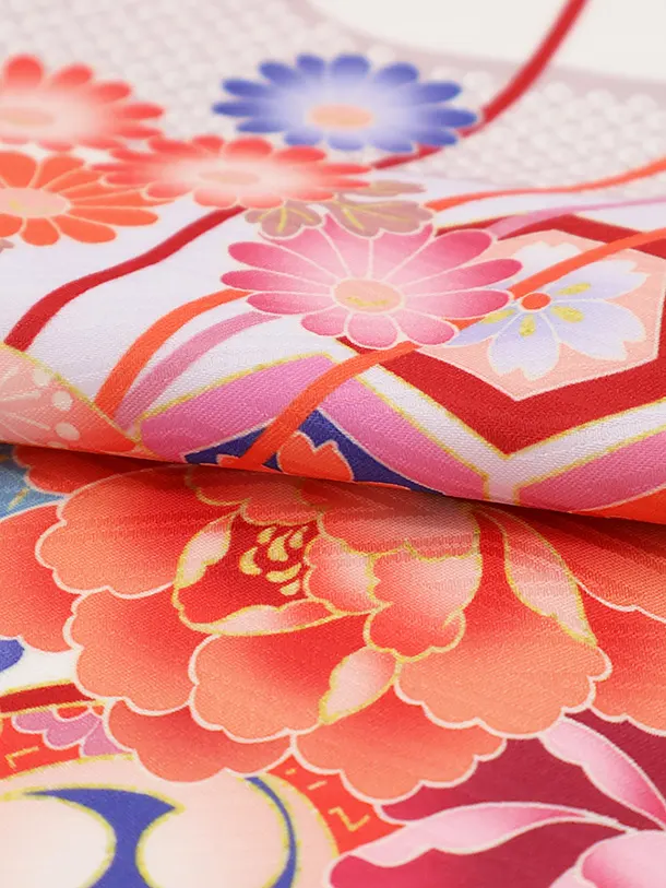 七五三(2歳女の子被布) 2001 白地 花 刺繍×白地 牡丹鈴