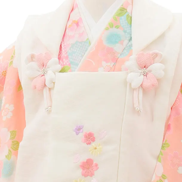 七五三(3歳女の子被布) 3235 式部浪漫 アイボリー刺繍花×ピンク桜 鞠