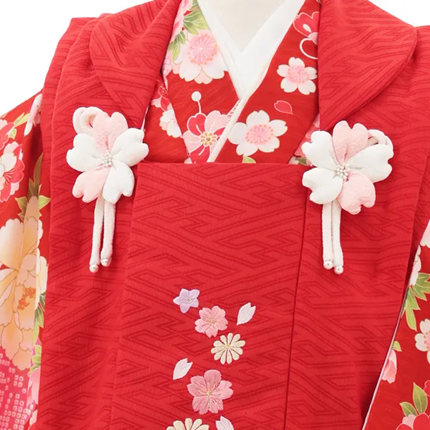 七五三(3歳女の子被布) 3236 式部浪漫 赤刺繍 花×赤 桜 鞠
