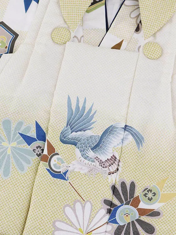 RENCA(2歳男児被布)2002金ぼかし 矢羽に鷹x白 市松 亀甲紋