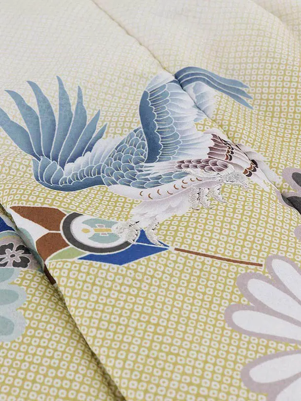 RENCA(2歳男児被布)2002金ぼかし 矢羽に鷹x白 市松 亀甲紋