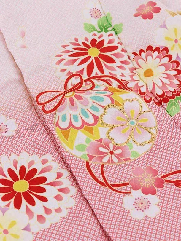 RENCA(2歳女児被布)2003ピンクぼかし 鈴x赤 ねじり梅に菊