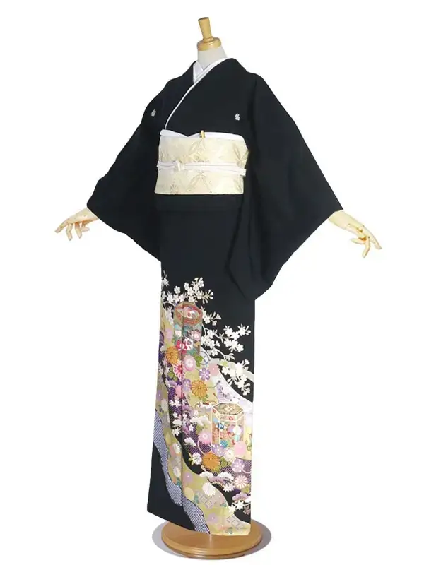 レンタル 桂由美 黒留袖 五三の桐 紋入り 季節の花 Sサイズ No.246