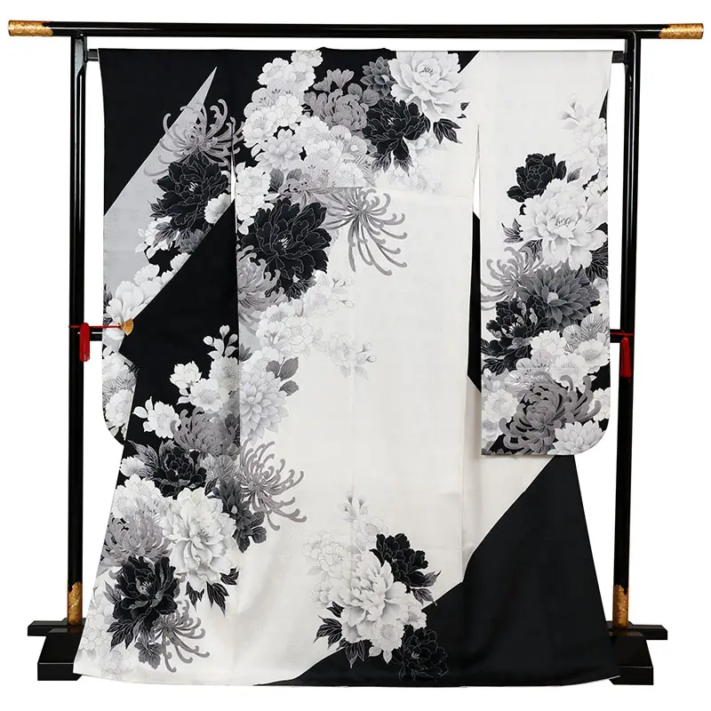 振袖 白系 大輪の四季花 0902