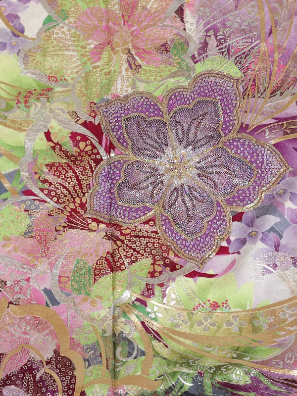 振袖 白系 大輪の花に唐草 金彩加工 ｽﾊﾟﾝｺｰﾙ 0948