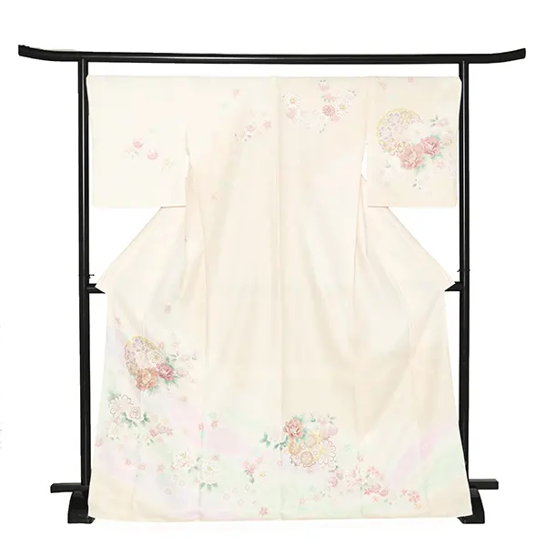 訪問着 クリーム 雪輪に牡丹・菊・桜