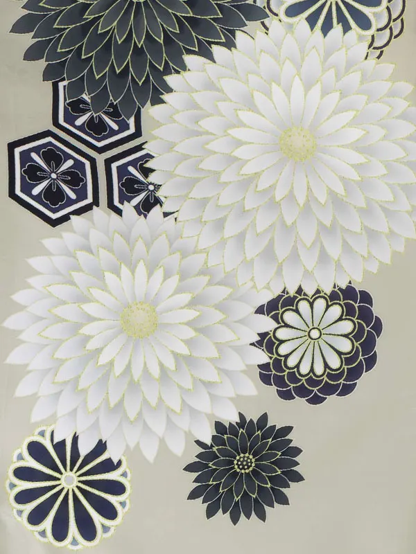 薄緑 絵羽 大輪の菊/黒 小梅刺繍