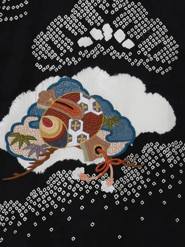 男児産着 1098 正絹 黒 本絞り 鷹に大松(刺繍）高級品