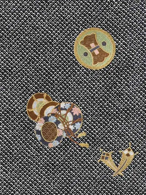 男児産着 1105 絞り柄 鹿の子 黒 鷹 宝尽くし 総刺繍