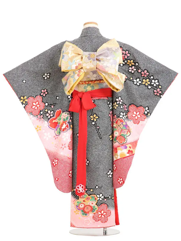 七五三（女児四ﾂ身）黒絞り小桜