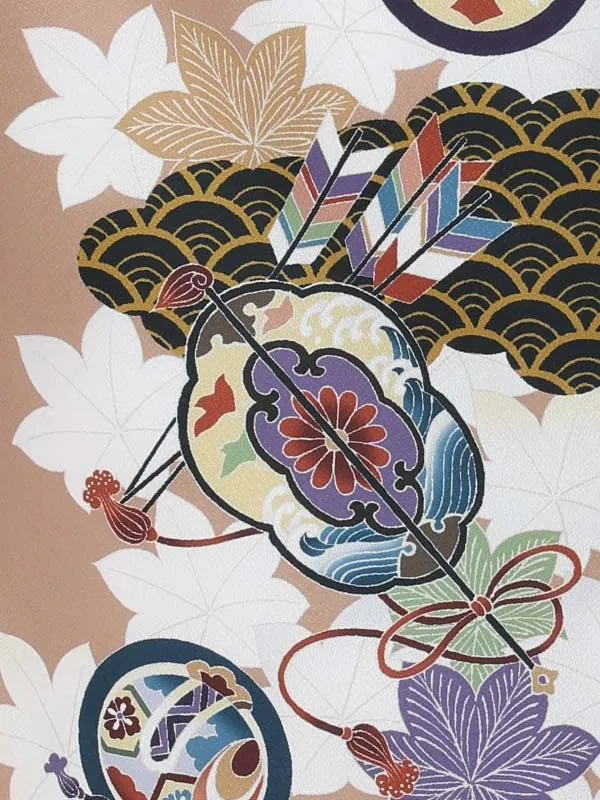 【刺繍】【絵羽】タカ扇面　白茶