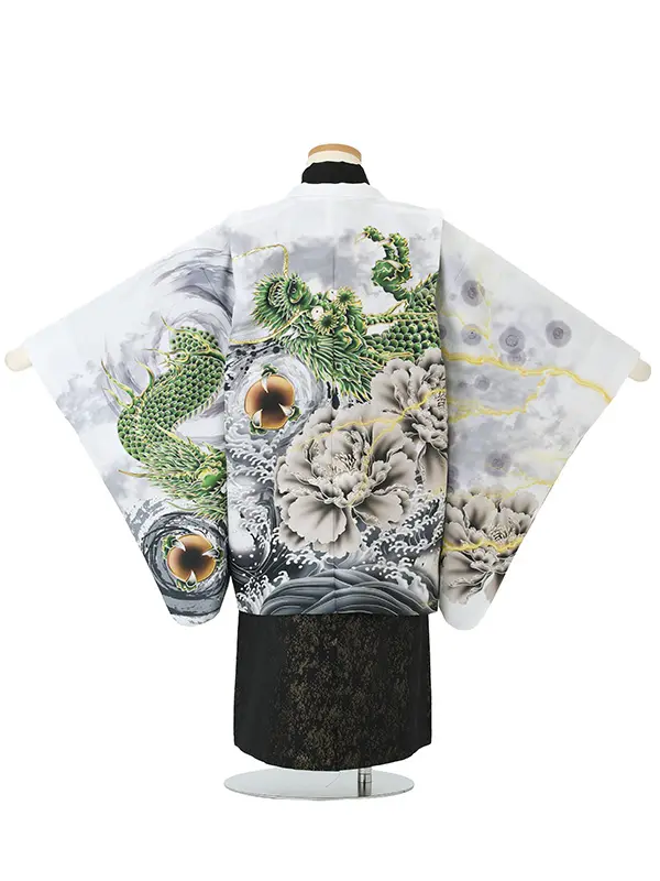 【刺?】龍　白　　着物黒