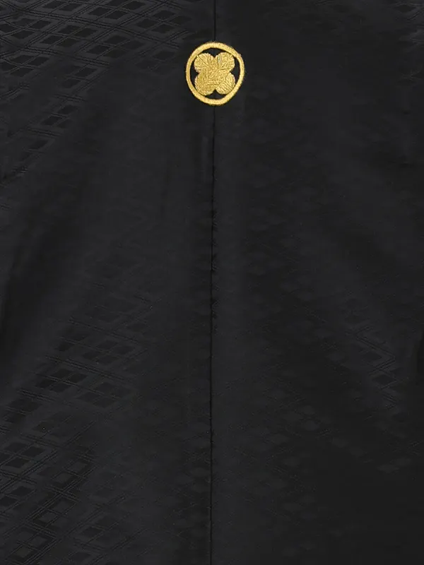 【金刺繍紋】黒紋付　着物白