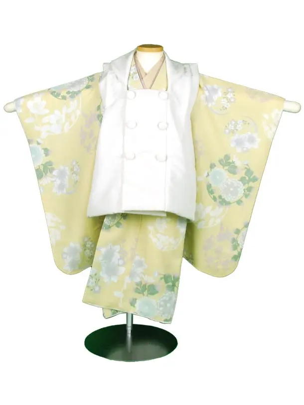 ３才女児被布　白サテン　クリーム洋花　