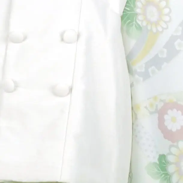 ３才女児被布　白サテン　オフ洋花