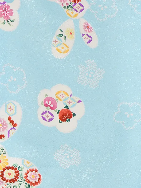 七五三(3歳女児被布)3343 白地紗綾形文桜苺×水色桜文小花柄