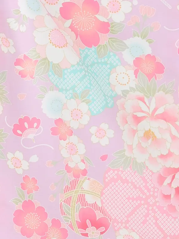 七五三(3歳女児被布)3377 白紗綾形文桜刺繍×ラベンダー紗綾形文花づくし