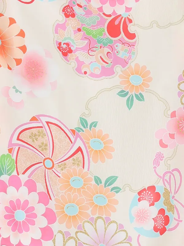 七五三(3歳女児被布)3387 ピンク紗綾形文小花刺繍×クリーム紗綾形文毬花づく