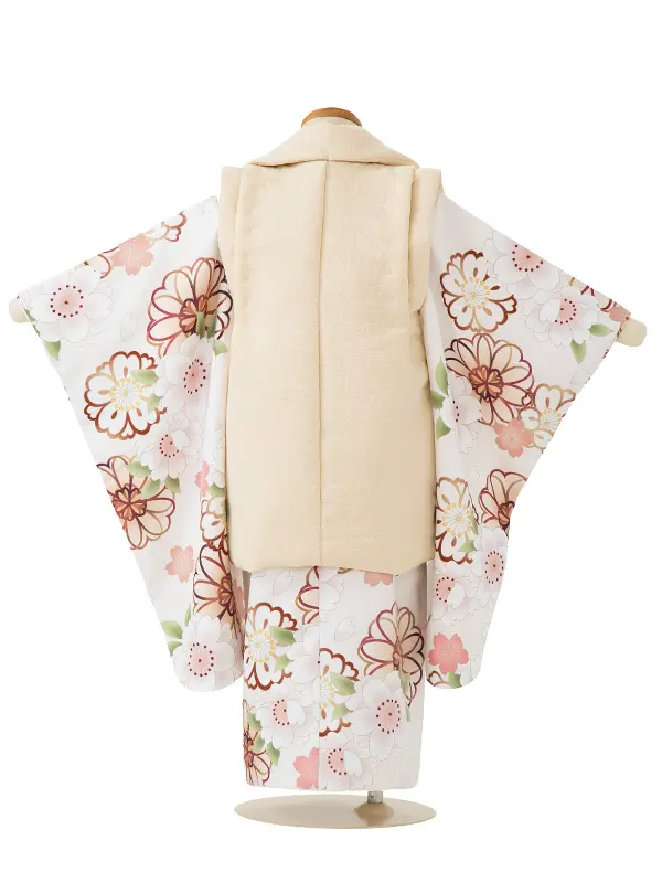 七五三(3歳女児被布)A080 淡ベージュ刺繍柄×白菊桜