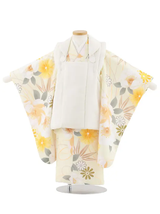 七五三(3歳女児被布)A104 オフホワイト花文×淡黄色紗綾形文ぼたん菊