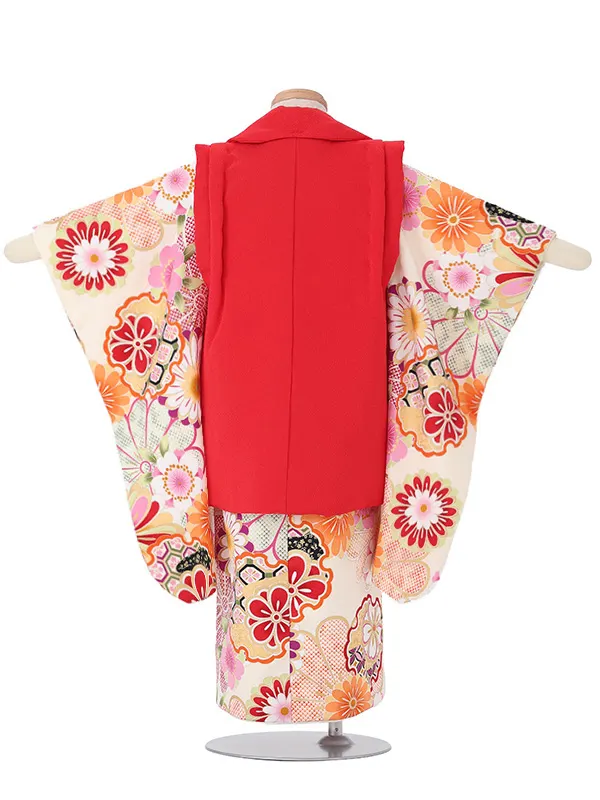 七五三(3歳女児被布)A129 赤毬桜×淡クリーム花づくし