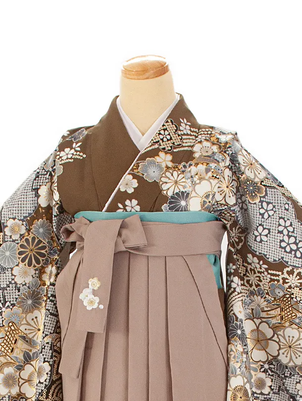 卒業式袴 D0042 絵羽 カーキ  桜×ベージュ梅ししゅう袴