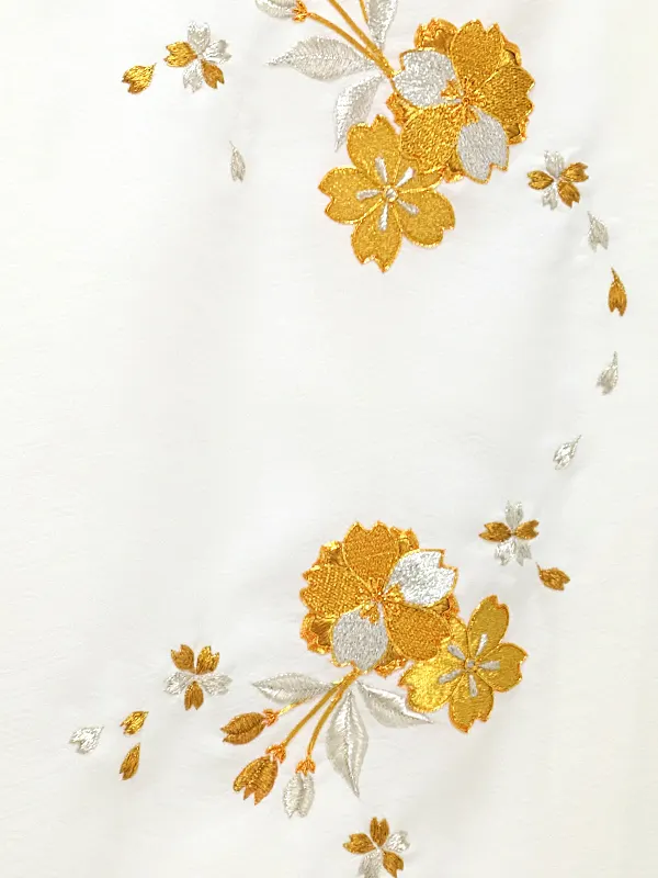 女児産着 お宮参りD0067 薄クリーム 桜 のし 金銀刺繍 紗綾形地紋