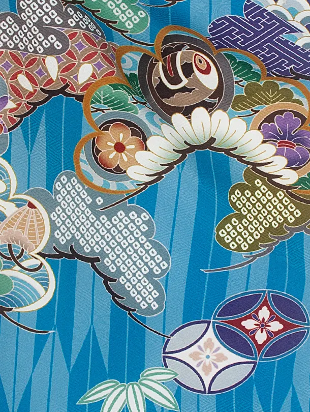 七五三(3歳男児被布)D3069 白 兜／水色 矢絣 松 笹