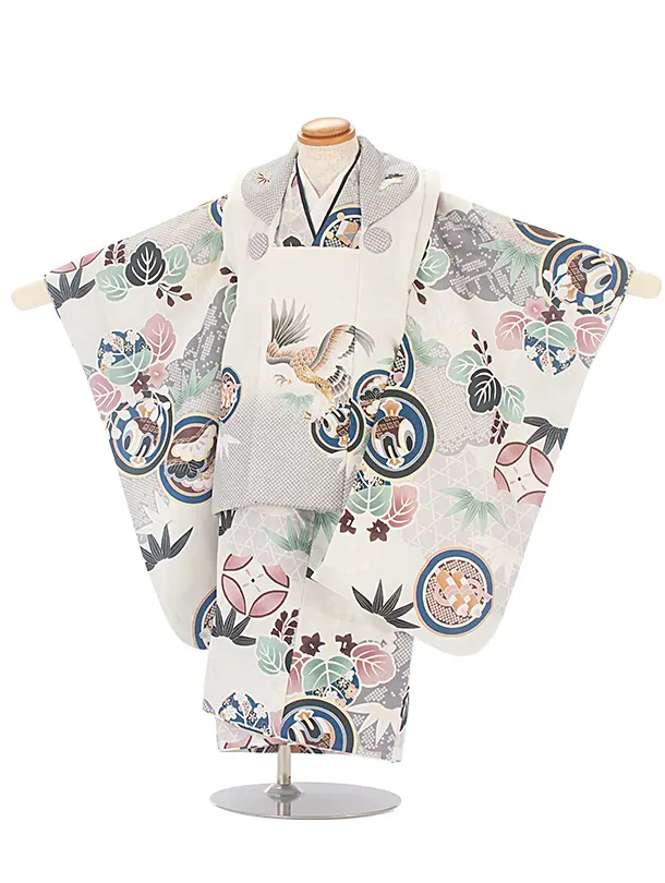 七五三(3歳男児被布)D3085 薄グレー 鷹／薄クリーム 桐 小槌