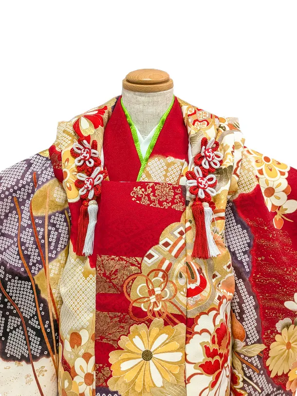 3歳女児被布　D3066 赤地に花づくし