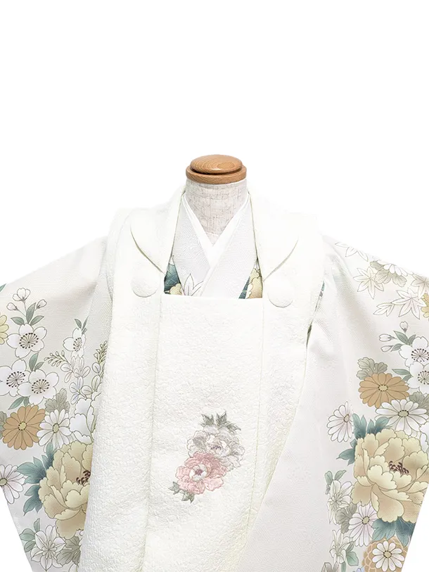 3歳女児被布 D3091 クリーム花ししゅう×薄ベージュ白花々