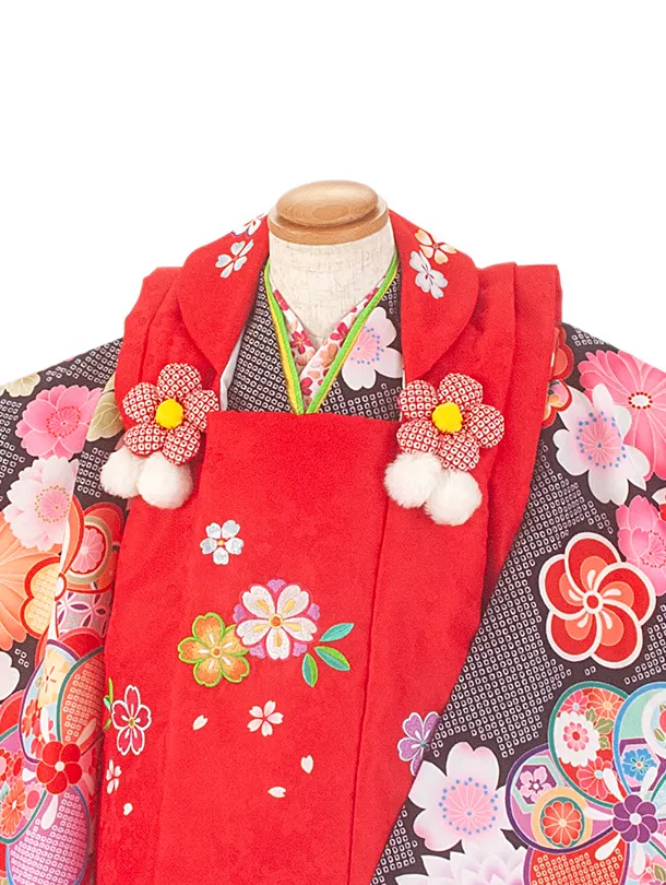 2歳3歳女児被布 D3104 赤×黒 桜 ねじり梅
