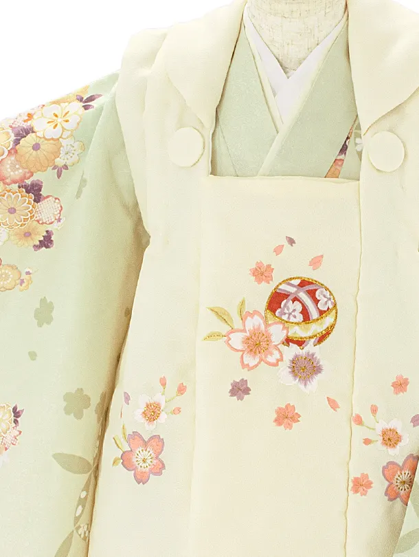 3歳女児被布 D3112 クリーム×グリーン 桜 鞠 ししゅう