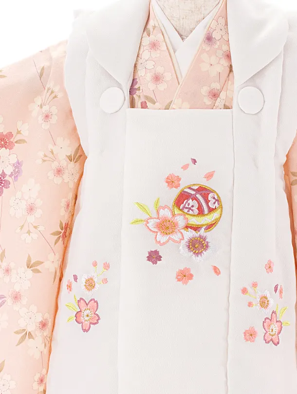 3歳女児被布 D3113 白×ピンク 桜 鞠 ししゅう