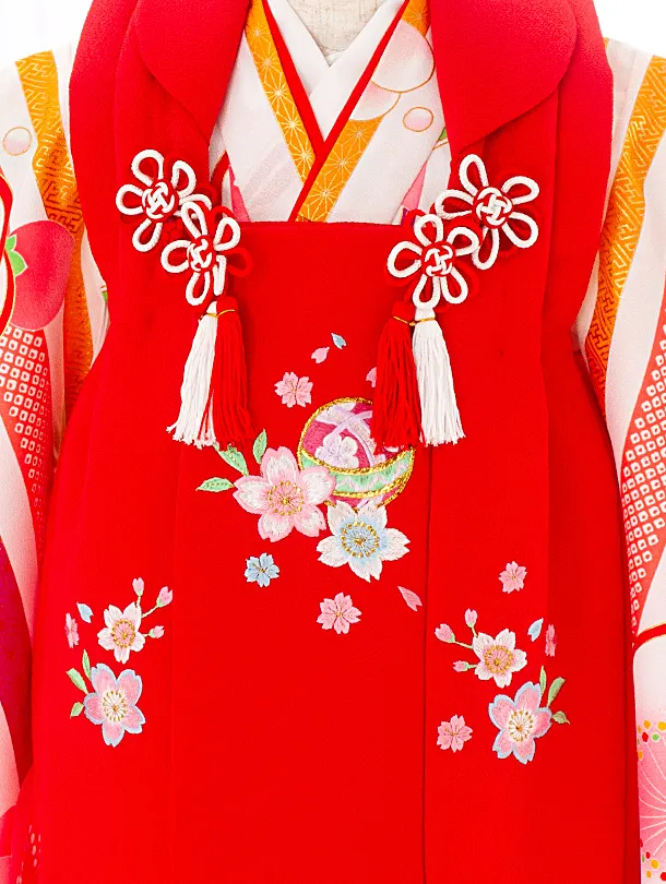 3歳女児被布 D3129 赤 桜×白地ストライプ 梅と笹