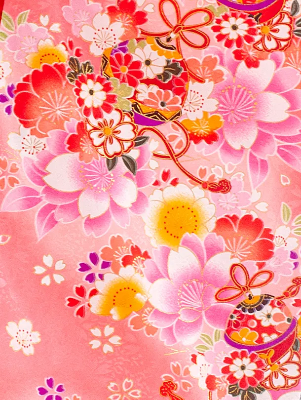 3歳女児被布 D3156 赤 鼓×ピンク 鈴 桜