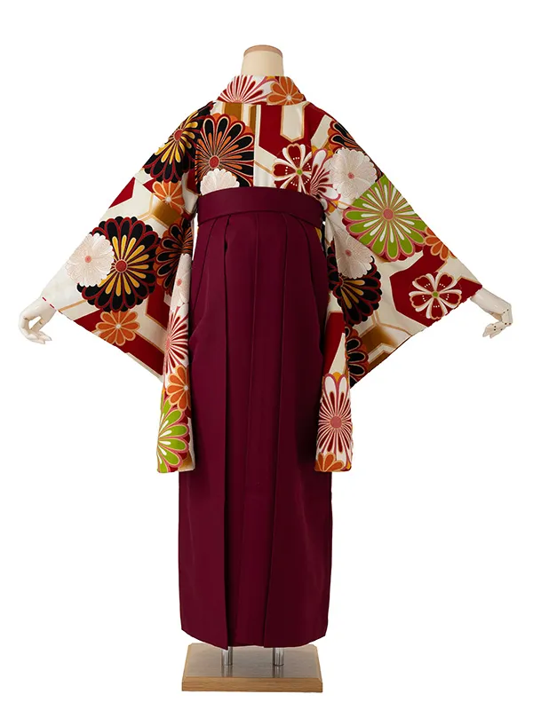 卒業式袴レンタルM1129亀甲菊・H1174赤×花丸紋に桜　刺繍・えんじ