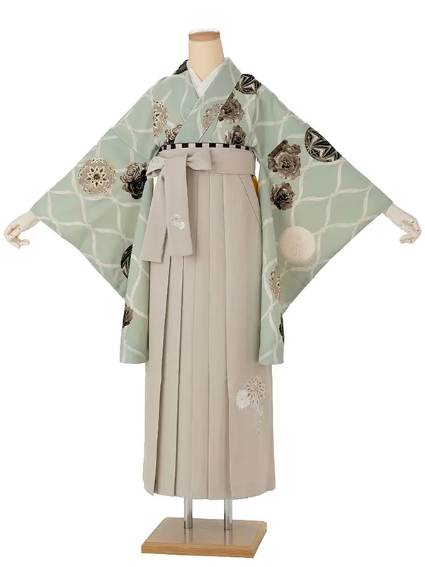 卒業式袴レンタルM1345鞠に薔薇/ミント×アイボリー／菊刺繍