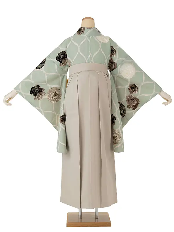 卒業式袴レンタルM1345鞠に薔薇/ミント×アイボリー／菊刺繍