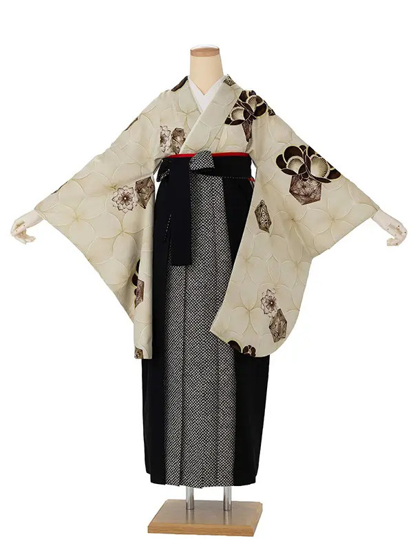 卒業式袴レンタルM1377西洋の梅・ベージュ×疋田／黒