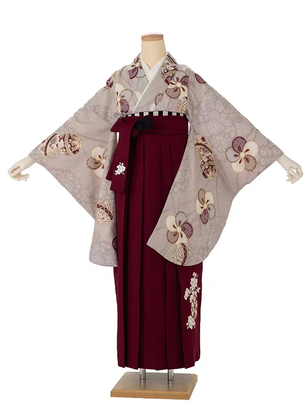 卒業式袴レンタルM1385まりとねじり梅・グレージュ×花丸紋に桜　刺繍・エンジ