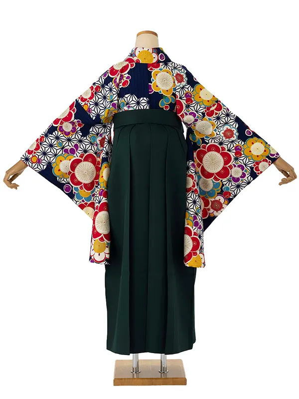 卒業式袴レンタルM0260麻の葉に梅・紺×椿 刺繍/緑