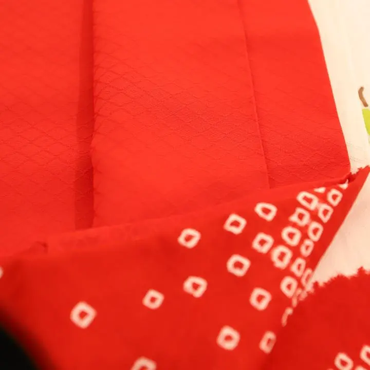 【高級正絹　金駒刺繍入】女児産着 お宮参りレンタル　雲取り松竹梅/赤×白