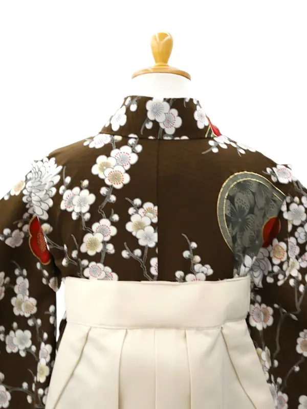 【ママも安心　小卒女児袴かんたん着付け】梅に菊×オフホワイト