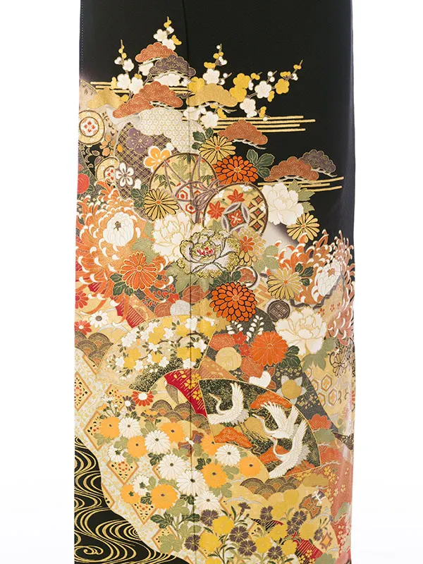 黒留袖 MT-020 扇面に四季草花 飛翔鶴 金箔