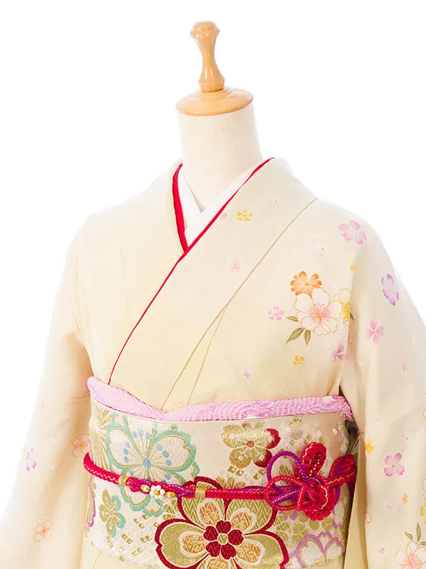 振袖 5S174 薄黄色 花にﾘﾎﾞﾝ